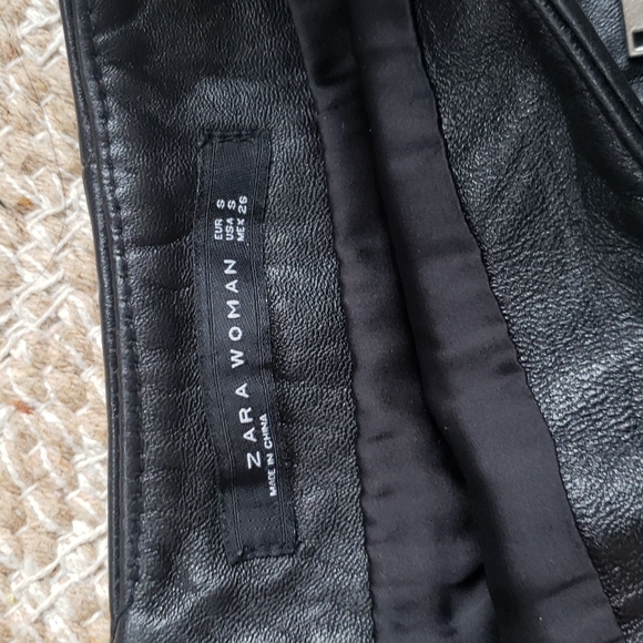 Zara real leather mini skirt w/ zippers - Picture 3 of 3